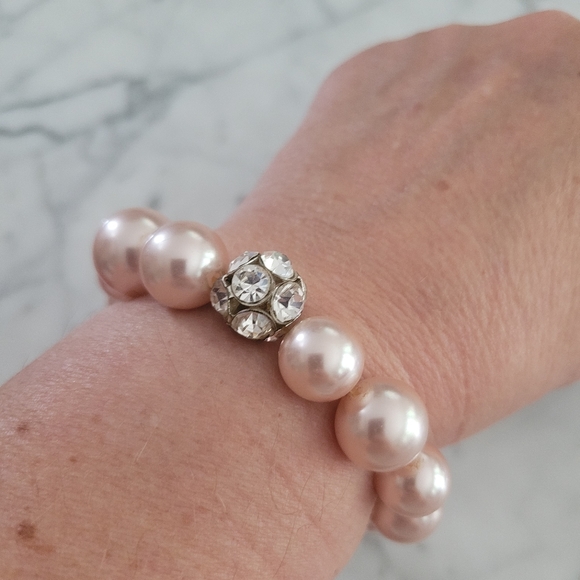 Faux pearl bracelet - Picture 3 of 3